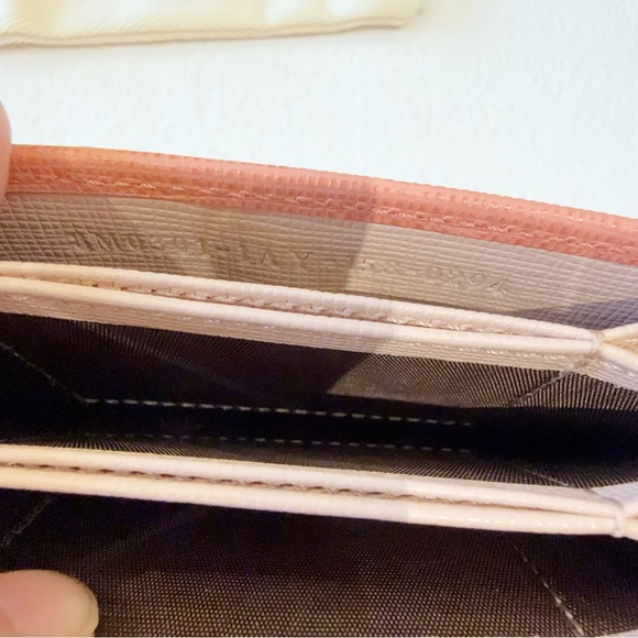 Fendi Pink and White Wallet - Picture 4 of 9
